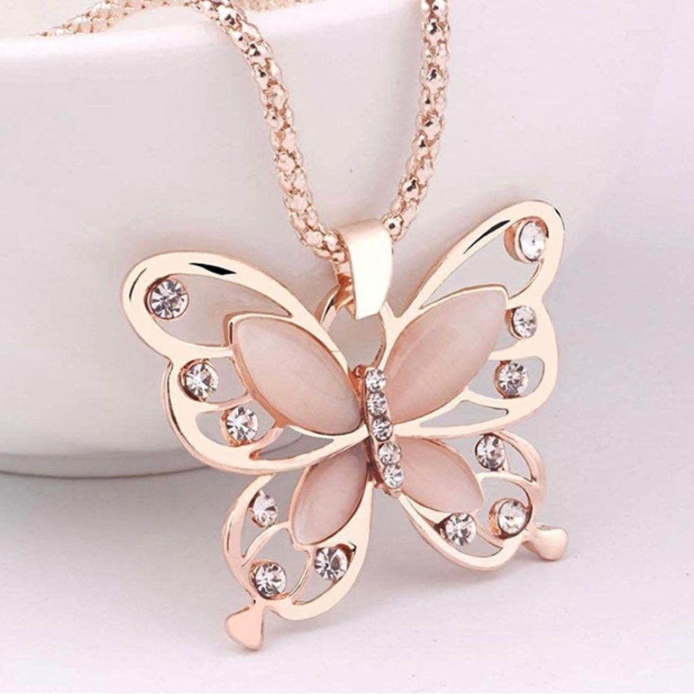 Beautiful Rose Gold Butterfly Necklace